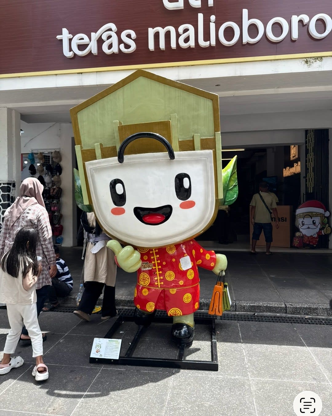 The Unexpected Street Encounter That Left Me Speechless in Jogja