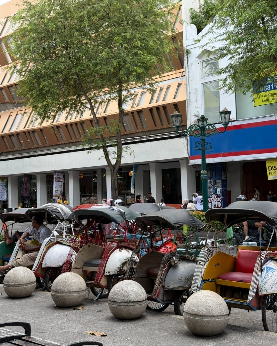 Slowing Down in a Fast World: What Bali Can Learn from Malioboro Street