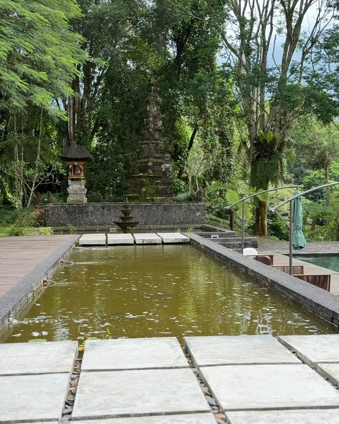 One of our favourite little stops in Bedugul 🤍
Stuja di Danu is tucked inside hotel grounds, quiet, image 2