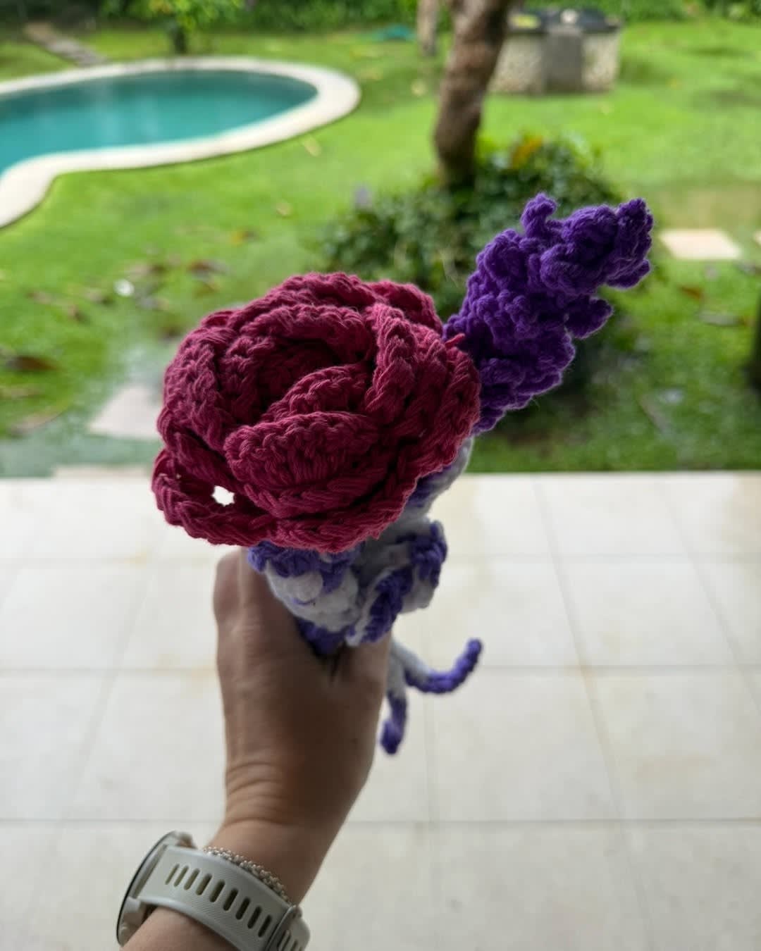 The sweetest little handmade gift š¤
Lola recently made this for a friend⦠a tiny bouquet with a pe image 1
