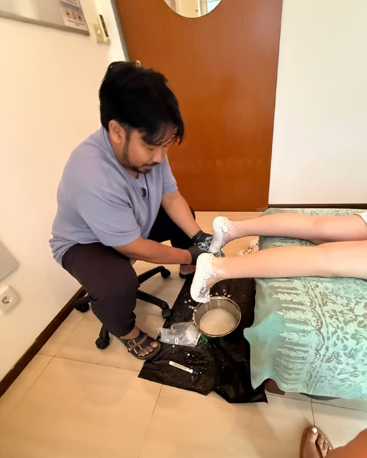 One of the most common questions we've been asked since sharing Lola's orthotics journey is...

"How image 3