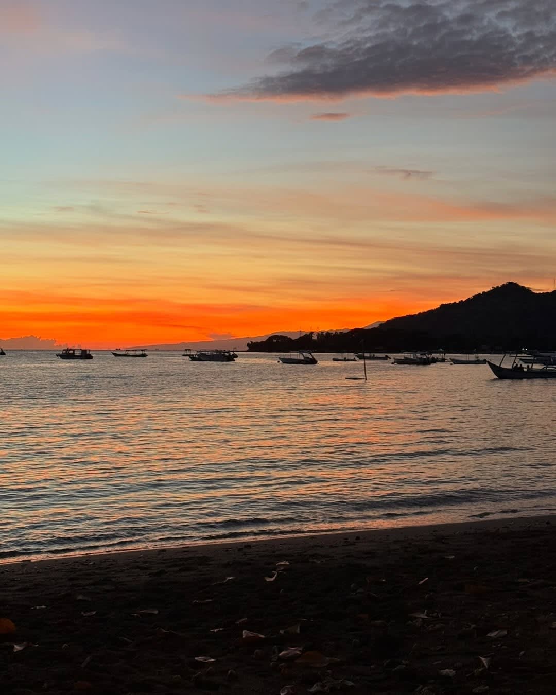 🌅 I don't think I'll ever get tired of a Pemuteran sunrise.

Every single morning, the sky put on a image 2