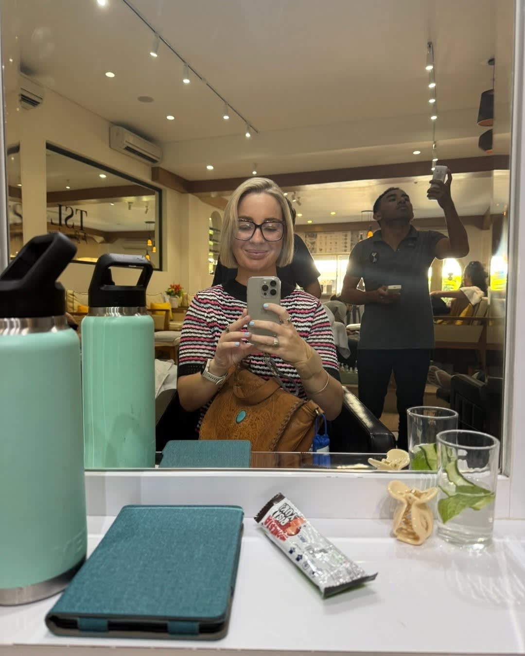 There was a time when getting my hair done felt like another job on the to do list.
Book the appoint image 2