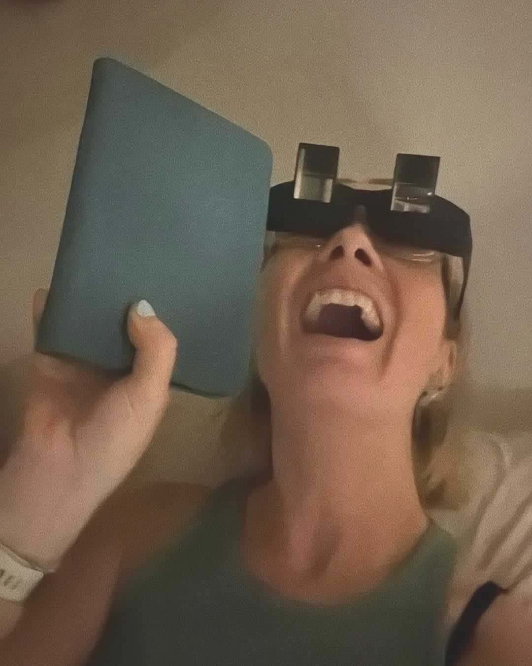 Remember those ridiculous glasses I bought a few weeks ago?

Well... I'm here to admit that they mig