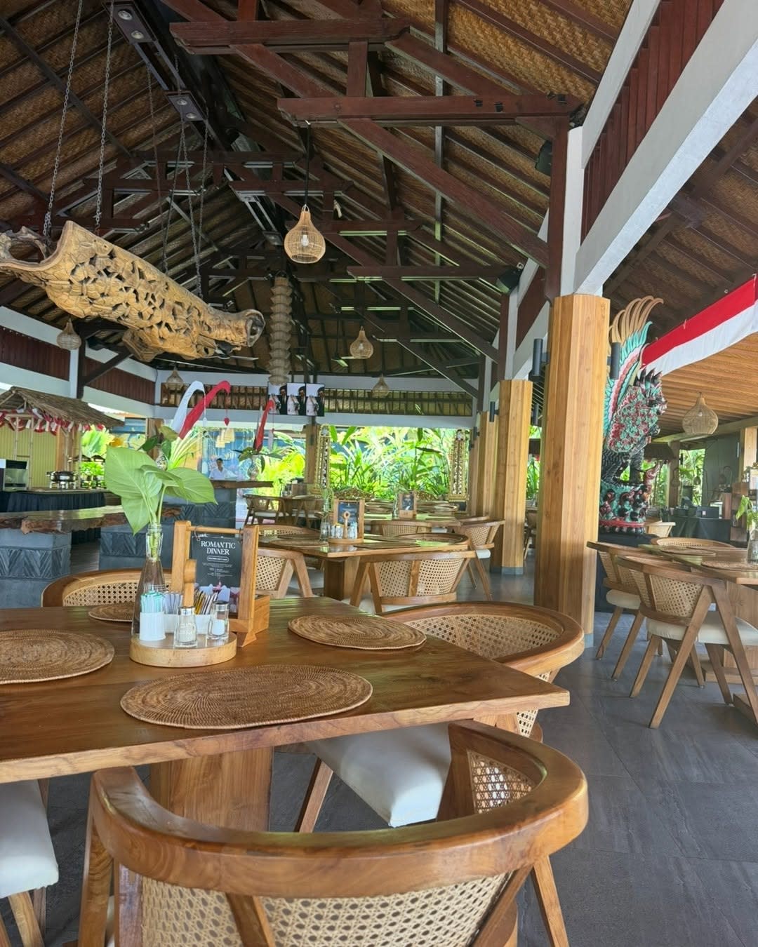 🌴 A LITTLE LOVINA STICKYBEAK... 👀

We'd heard Lovina Haven could be a great place to stay, so natu image 3