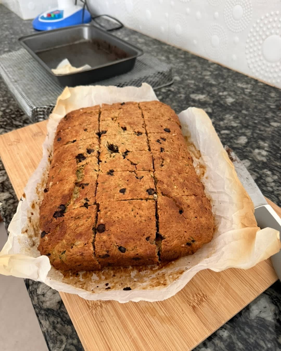 🍫🥒 THE CAKE I WILL MAKE A THOUSAND TIMES OVER...
Chocolate chip zucchini cake. 🤤

It's delicious,