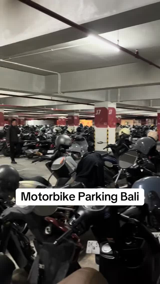 One thing nobody warns you about in Bali... 🛵😂

Parking your bike is easy.

Finding it again is th