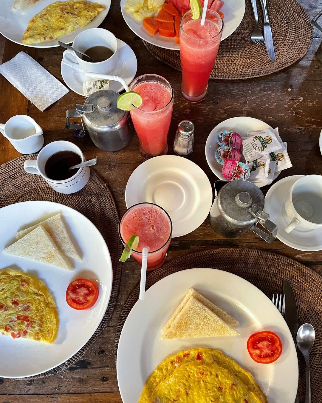 One thing Bali does really well is remind families to slow down.

• Long breakfasts.
• Afternoon swi