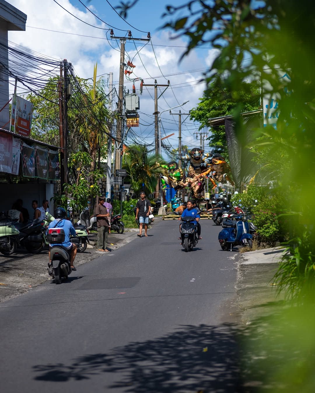 One thing about Bali that surprises first-time visitors...
Just because something looks close on Goo