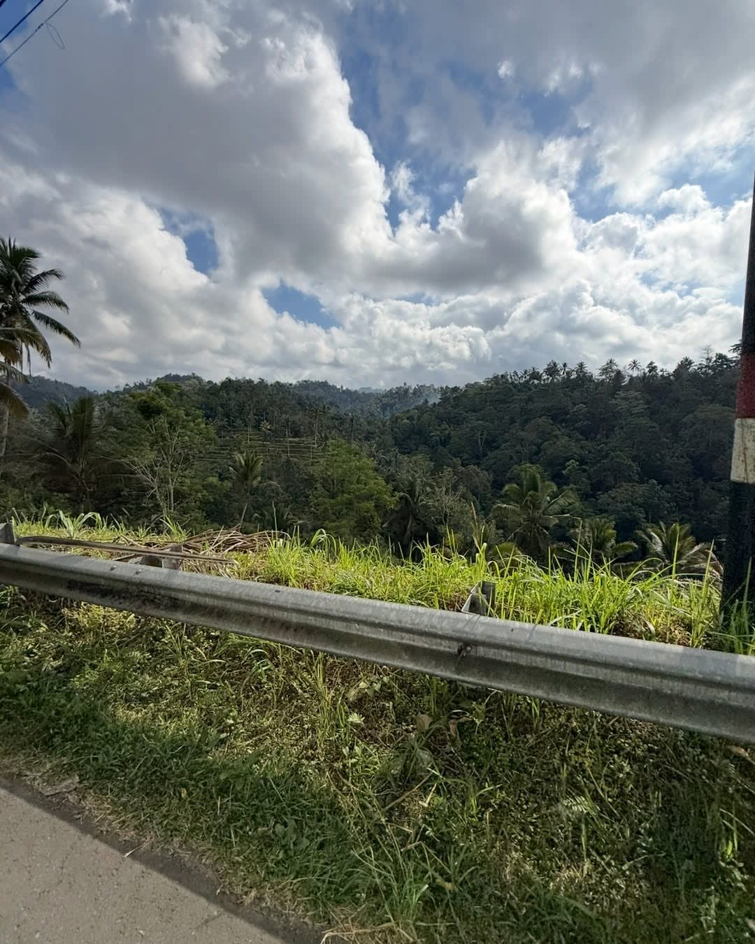 🚗 ONE THING ABOUT BALI... THE ROADS CAN CHANGE SO QUICKLY. 🇮🇩

One minute you're winding through 