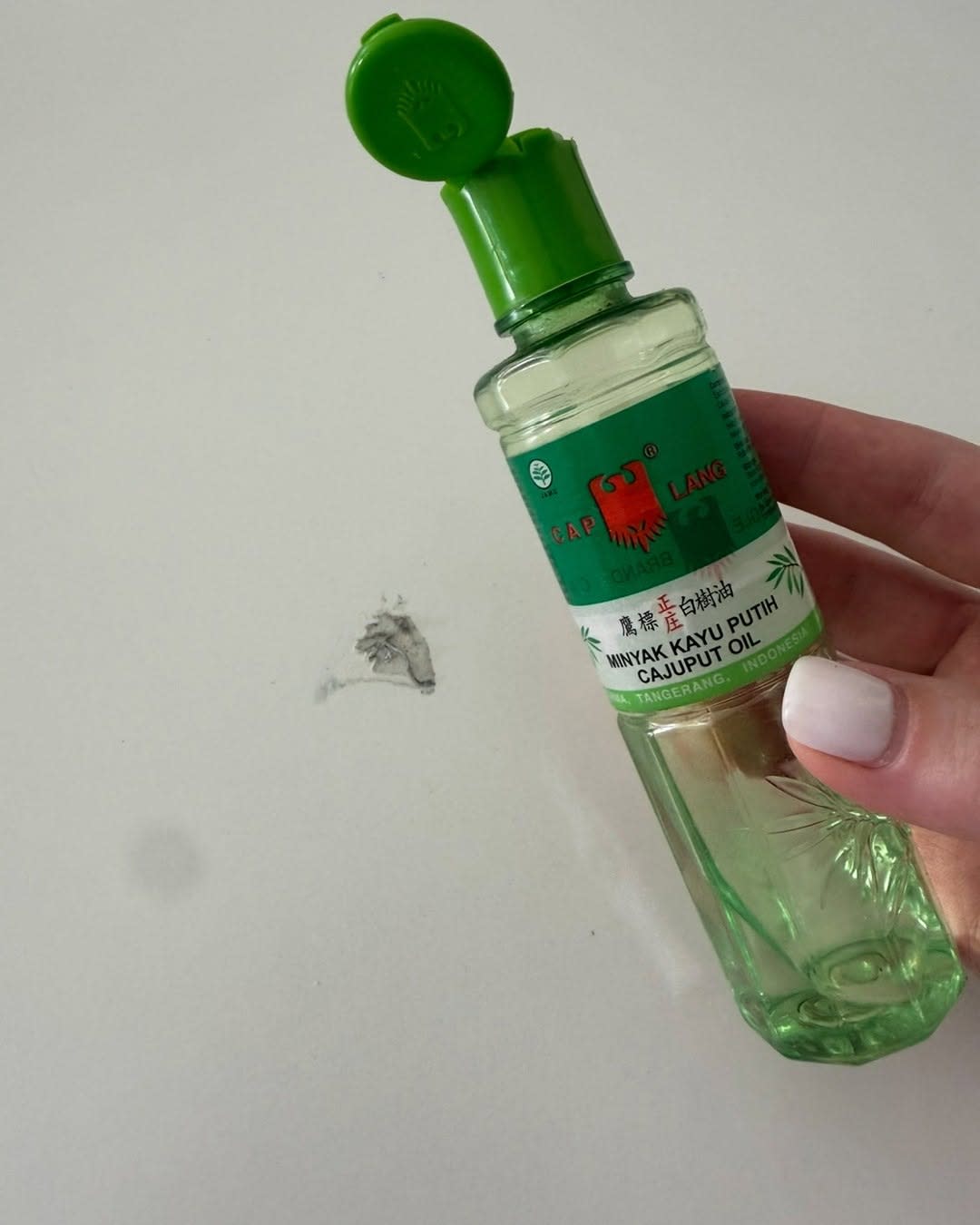 🧼 Moving house means cleaning house... and this little bottle saved the day again 😂🇮🇩

I bet you