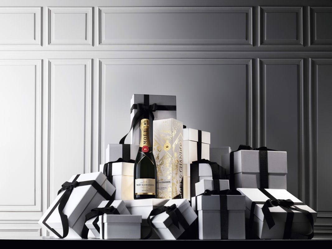 Moët & Chandon bottle detail