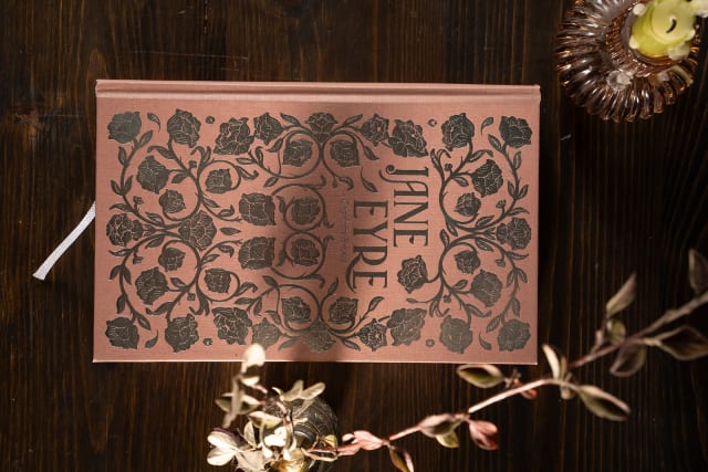 couverture rose Wordsworth Editions avec fine illustration botanique