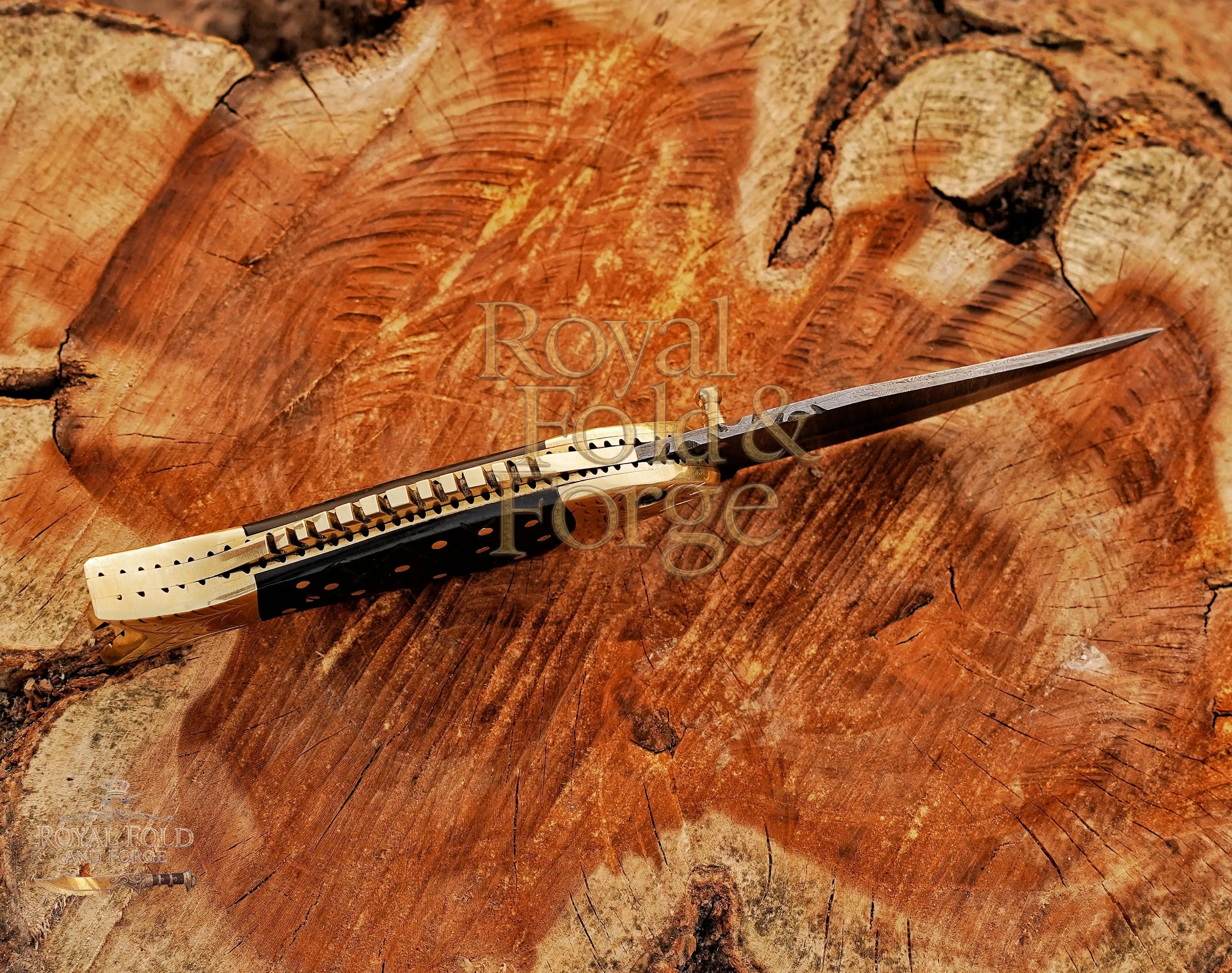 Detailed view 4 of Hand-forged Damascus steel Damascus Steel Folding Tool – Fish Design with Black Horn Handle