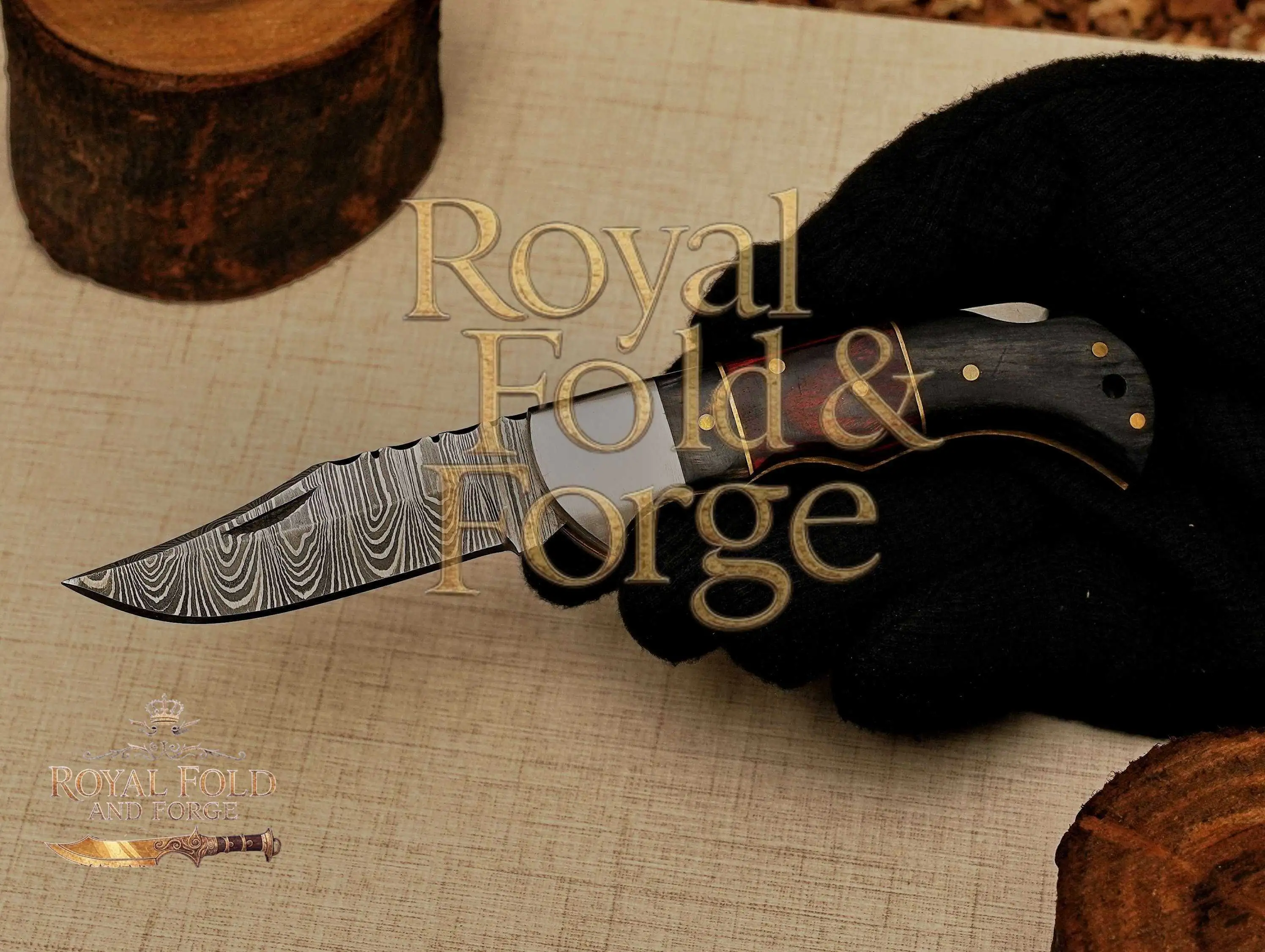 Detailed view 4 of Hand-forged Damascus steel Premium Damascus Camping Tool – Featuring Brown Wooden Handle