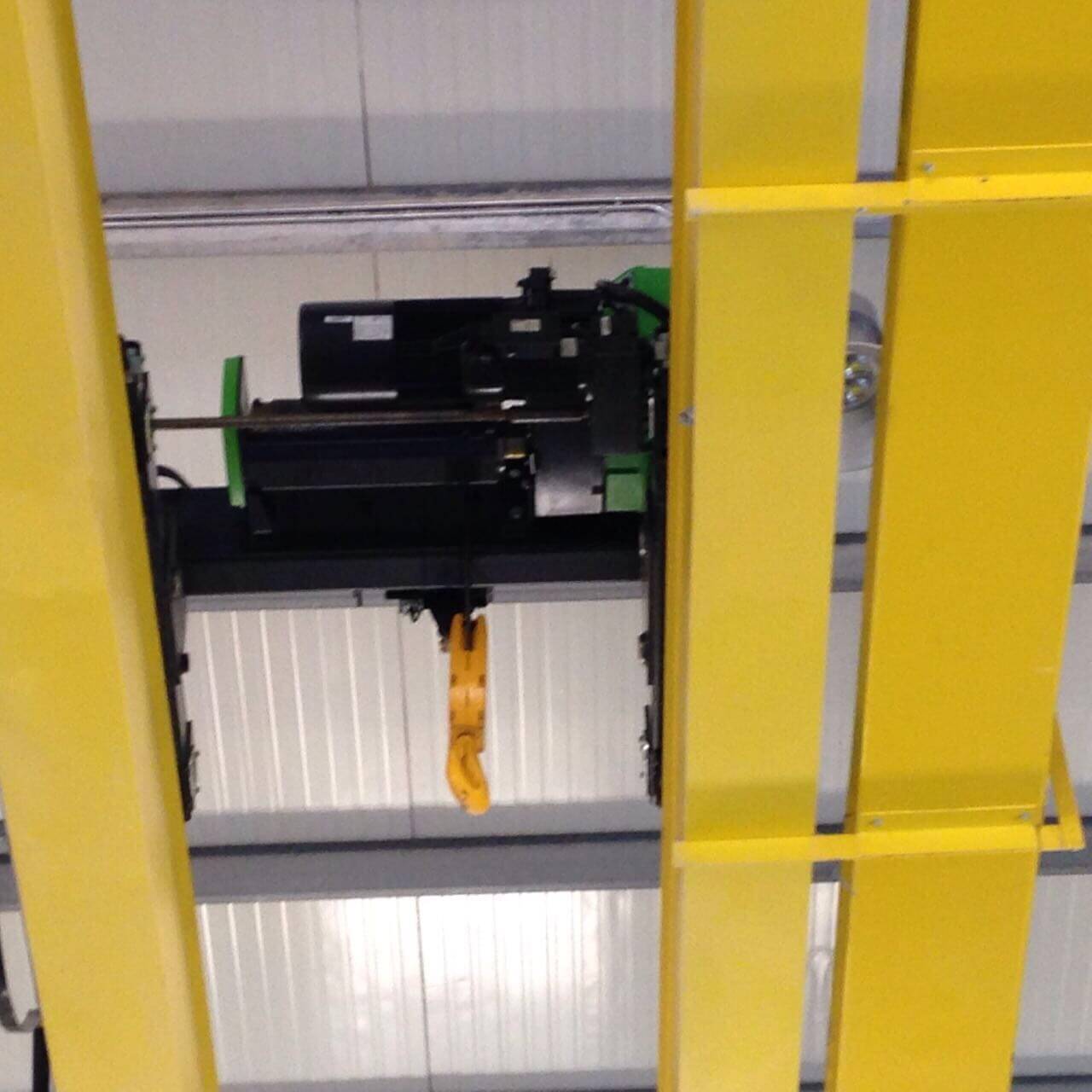 Roof Crane