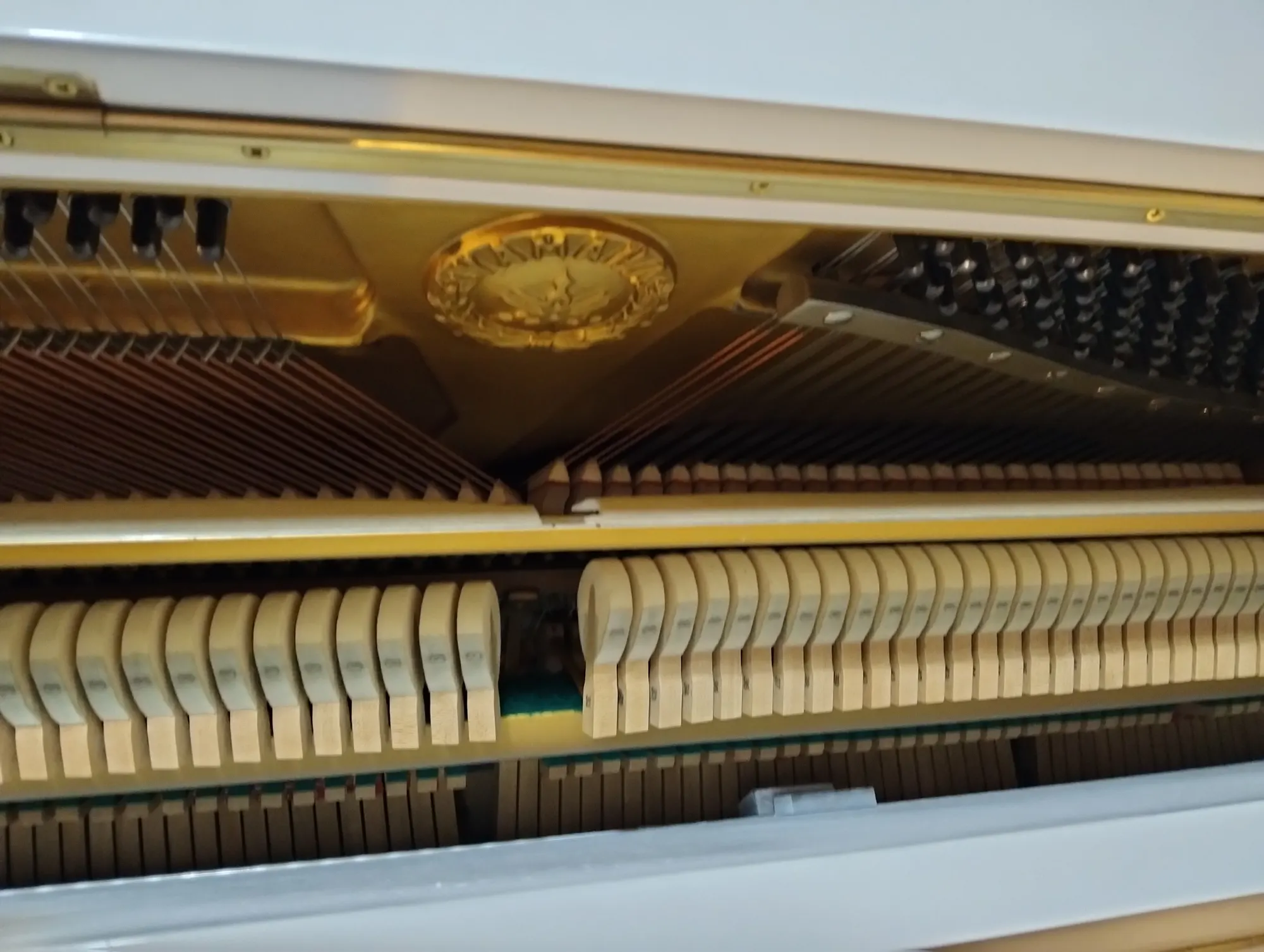 Yamaha U1H - 3