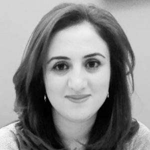 Headshots_300x300_Lianna