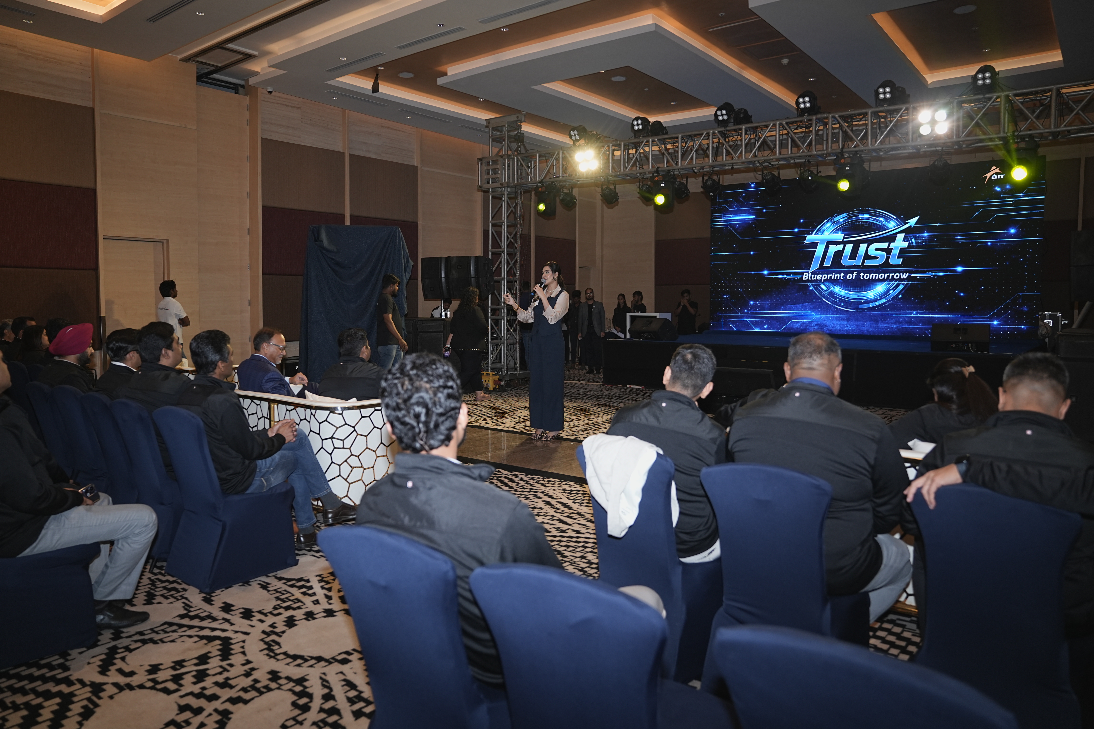 Dynamic Leader Spotlight