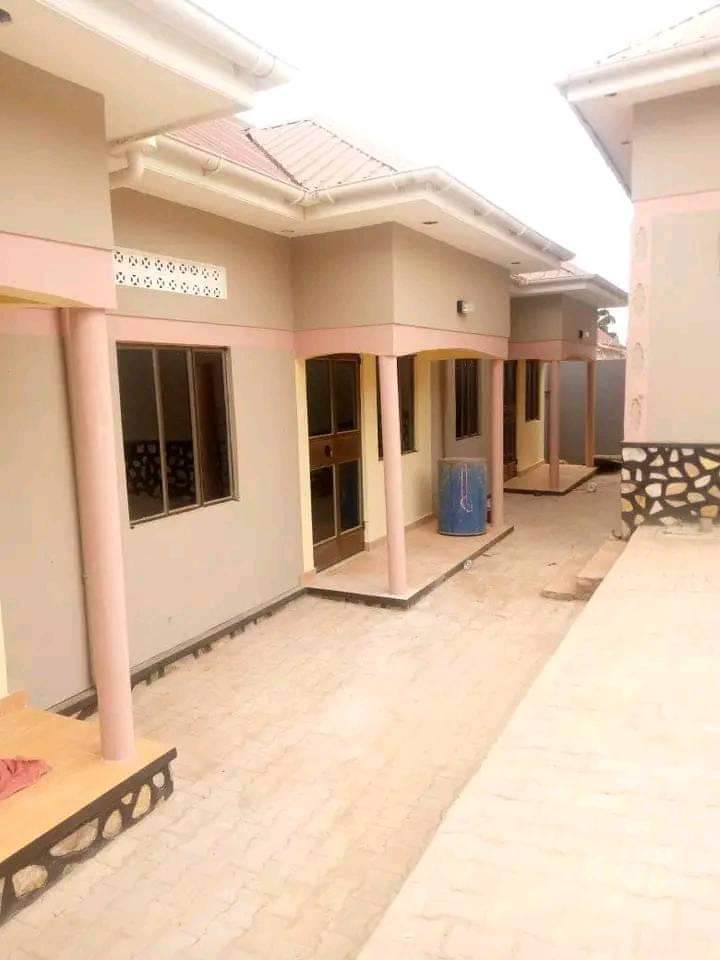 1 & 2 Bedroom House