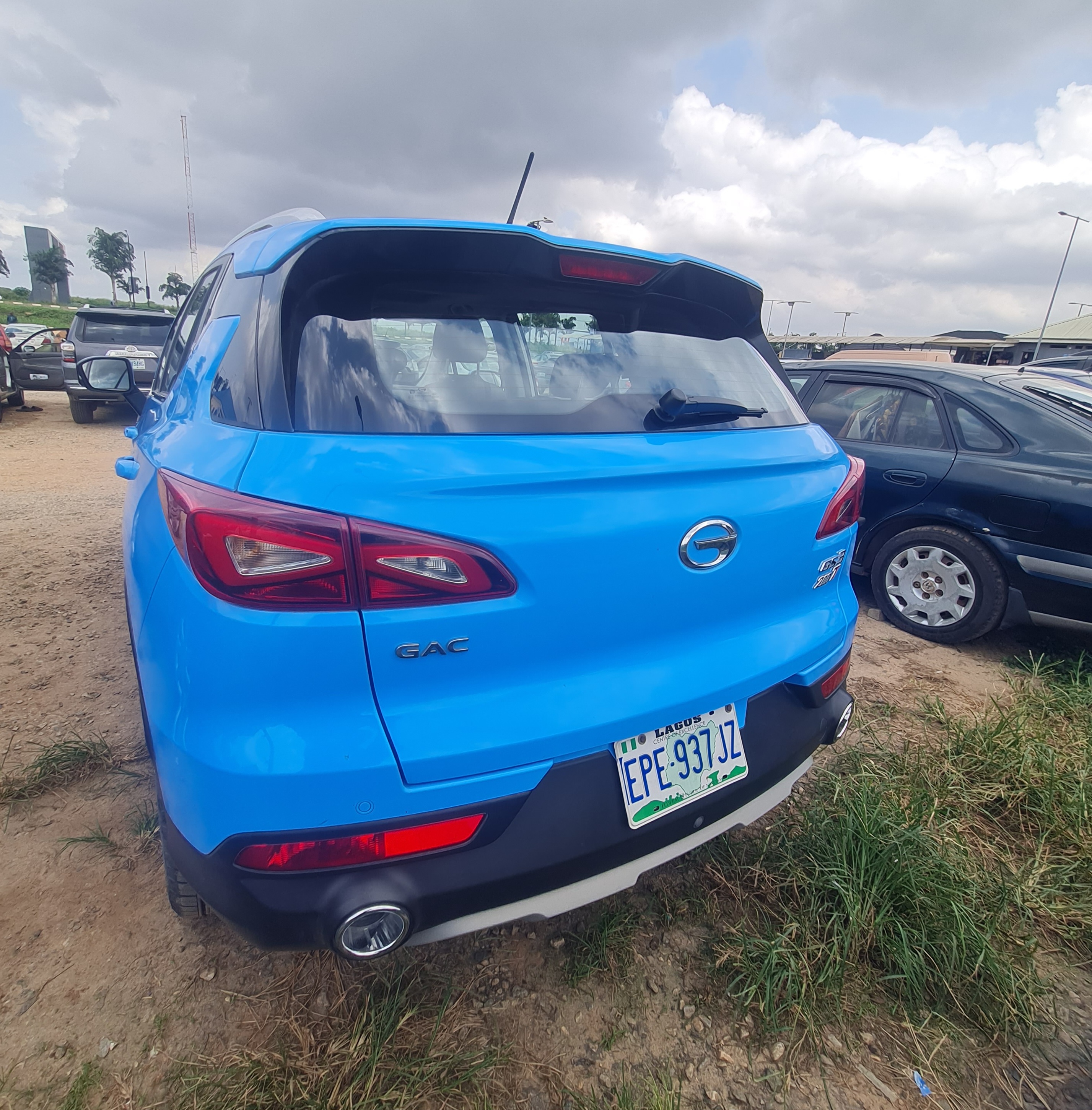 Vehicle Image 6