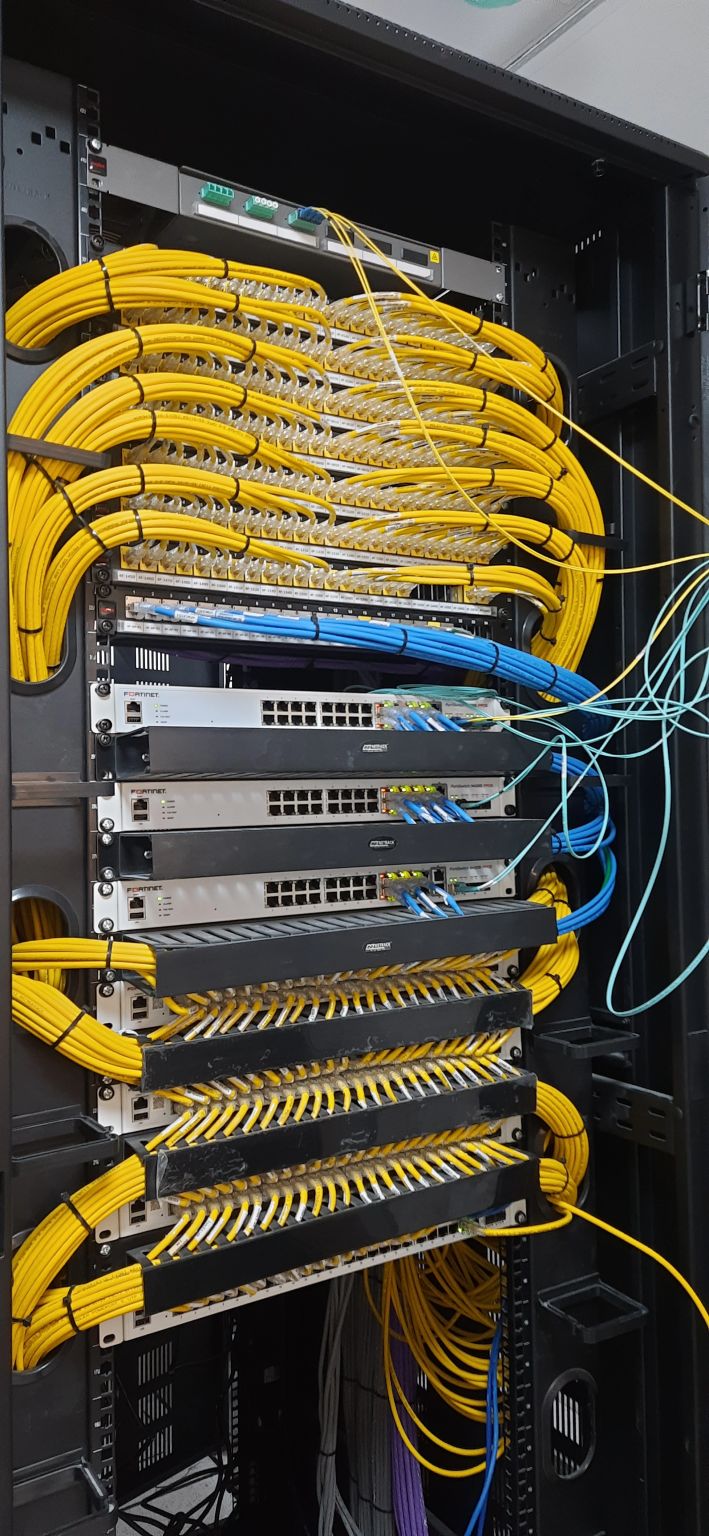 Fiber and Copper cable patching in Data Center