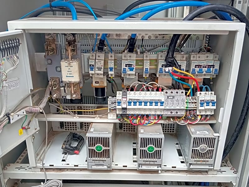 Advanced Hybrid Power System Control Cabinet & Intelligent Switching