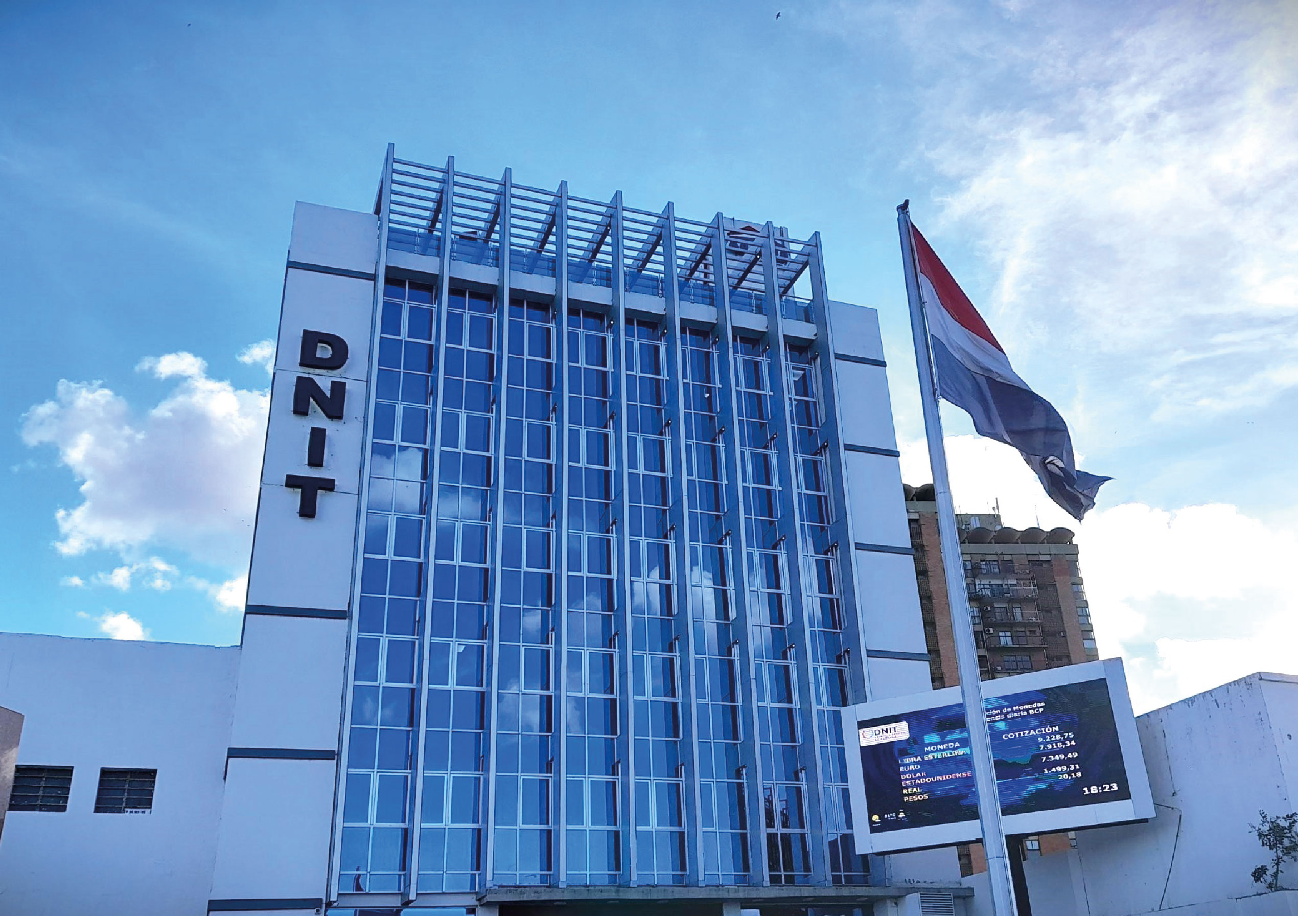 MEF analiza proyecto de Ley para reglamentar uso de reservas empresariales