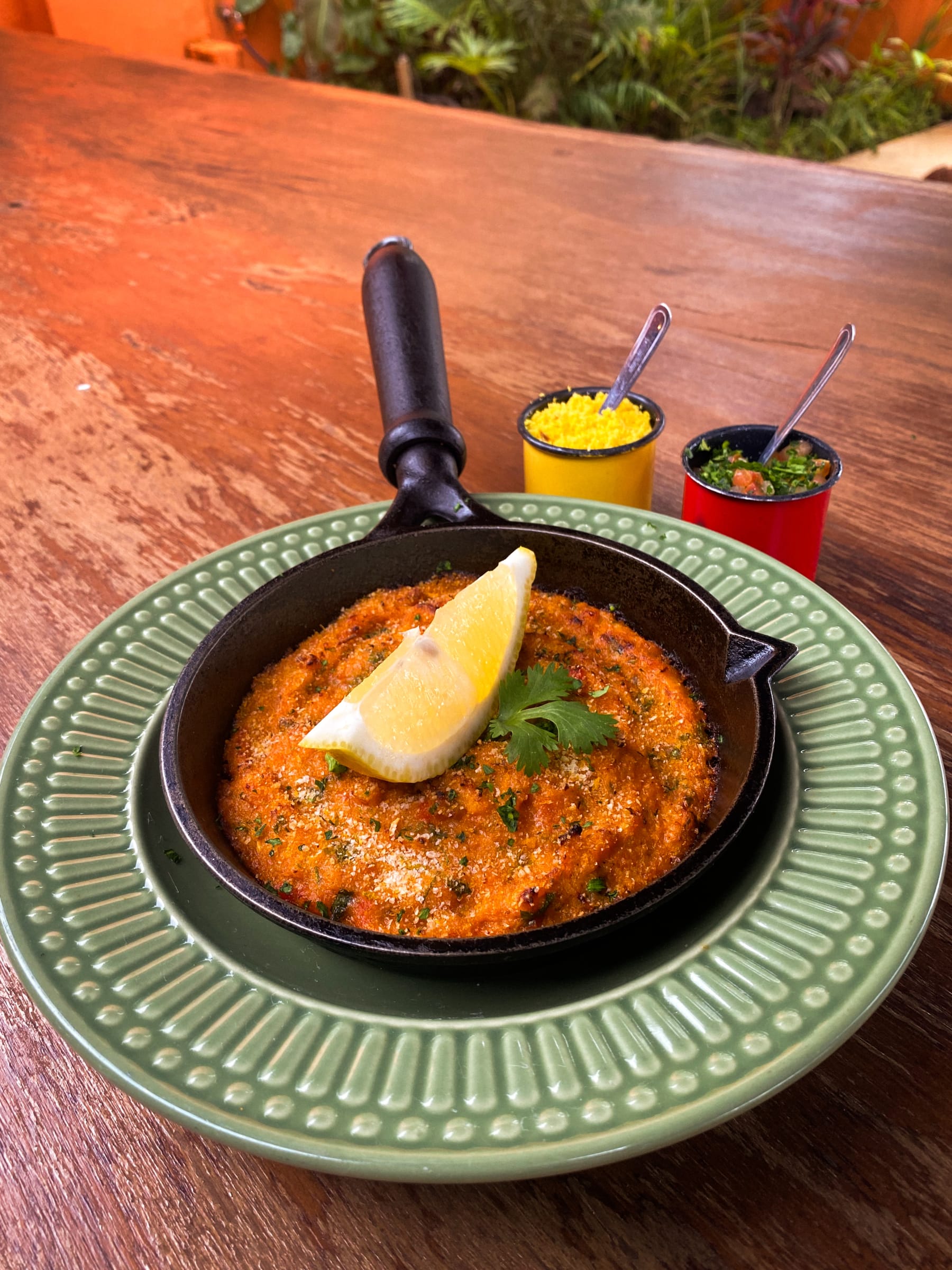 Frigideira de siri: mar, memória e sabor na mesa