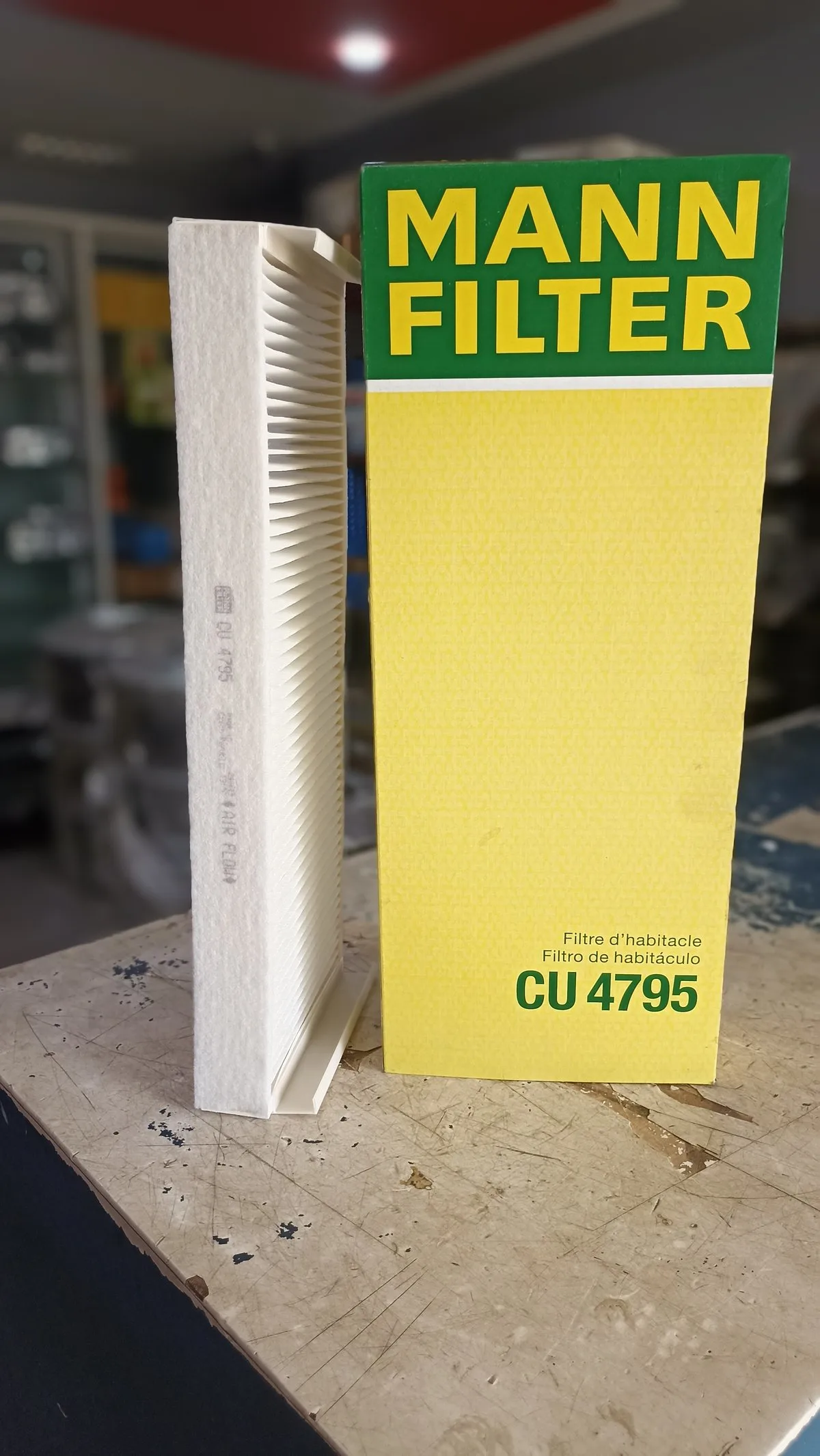 CABIN AIR FILTER MAN TGA, TGS, TGX MANN FILTER