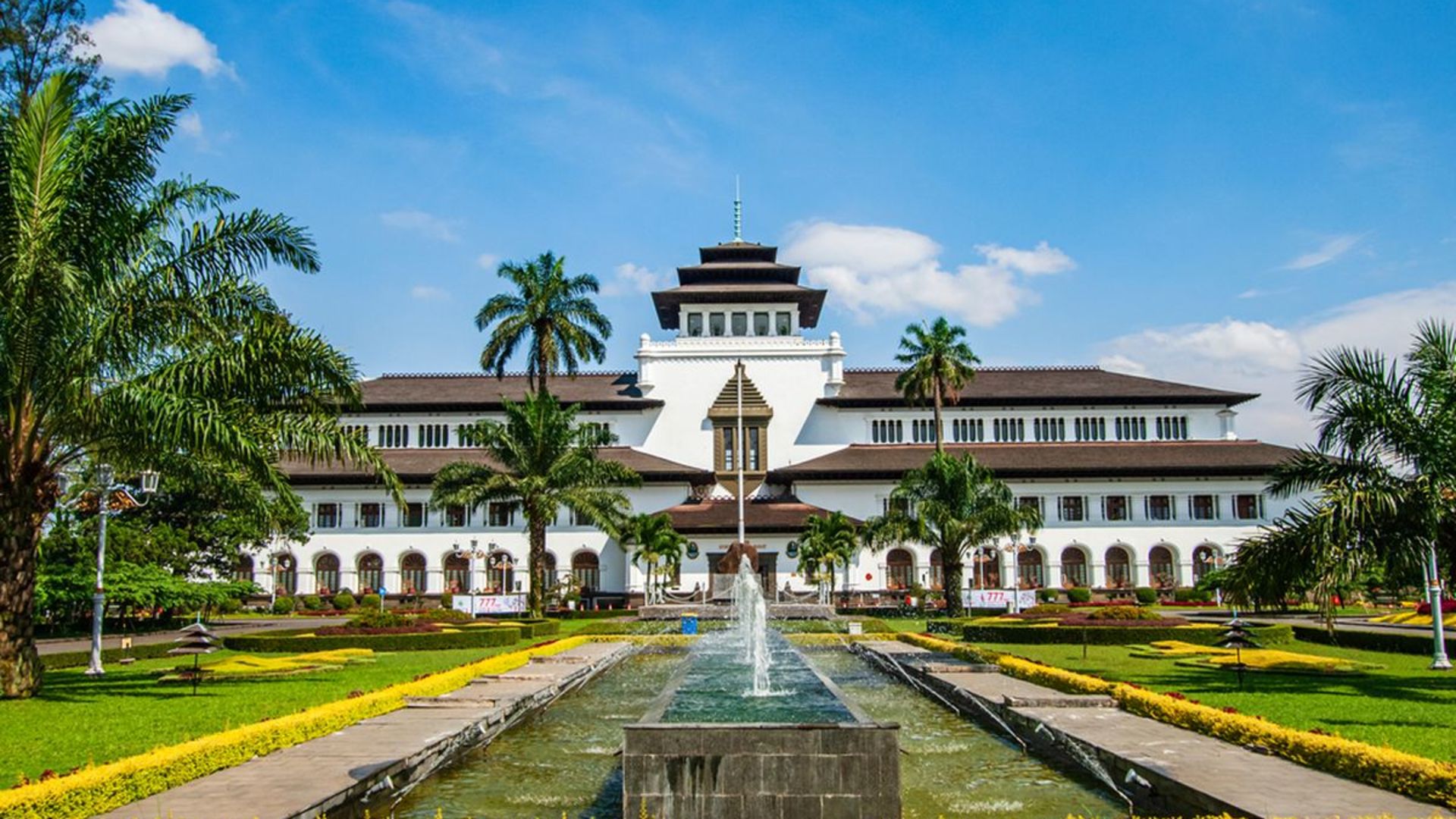 6D5N TWIN CITIES ESCAPE: JAKARTA - BANDUNG TRIP 2025