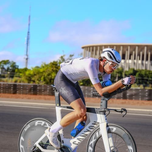 Atleta patrocinado Axion Cycle com roda de carbono aro fechado Disc Brake