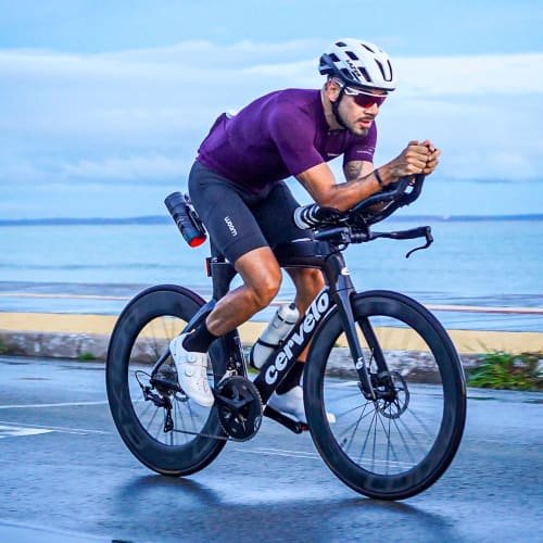 Atleta patrocinado Axion Cycle com roda de carbono aro fechado Disc Brake