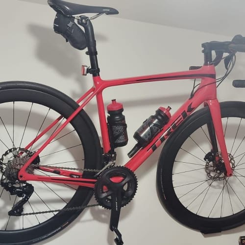 Cliente Axion Cycle com Roda de Carbono Disc Brake