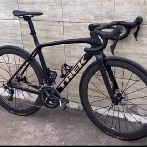 Cliente Axion Cycle com Roda de Carbono Disc Brake