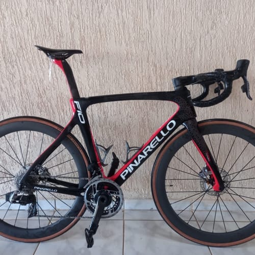 Cliente Axion Cycle com Roda de Carbono Disc Brake