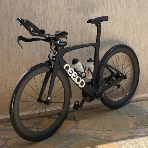 Cliente Axion Cycle com Roda de Carbono Rim Brake