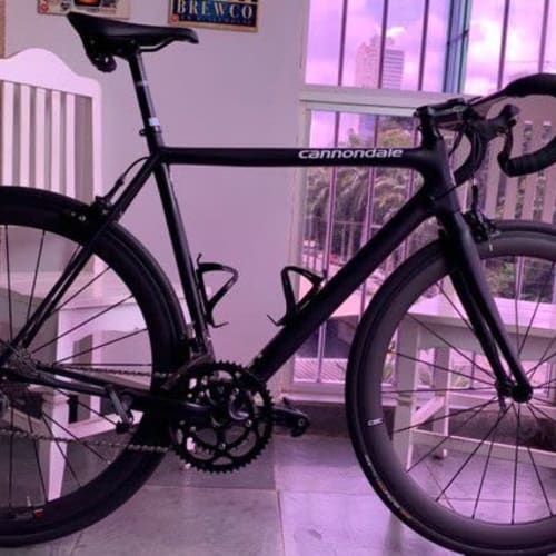 Cliente Axion Cycle com Roda de Carbono Rim Brake
