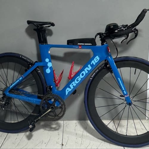 Cliente Axion Cycle com Roda de Carbono Rim Brake