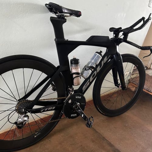 Cliente Axion Cycle com Roda de Carbono Rim Brake