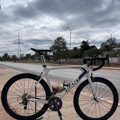 Cliente Axion Cycle com Roda de Carbono Rim Brake