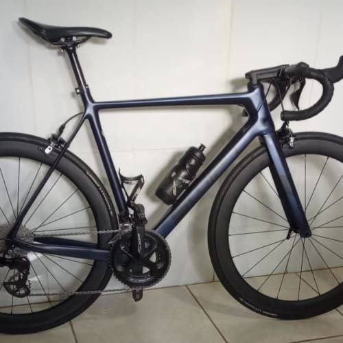Cliente Axion Cycle com Roda de Carbono Rim Brake