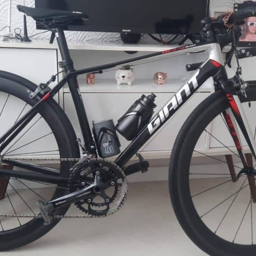 Cliente Axion Cycle com Roda de Carbono Rim Brake