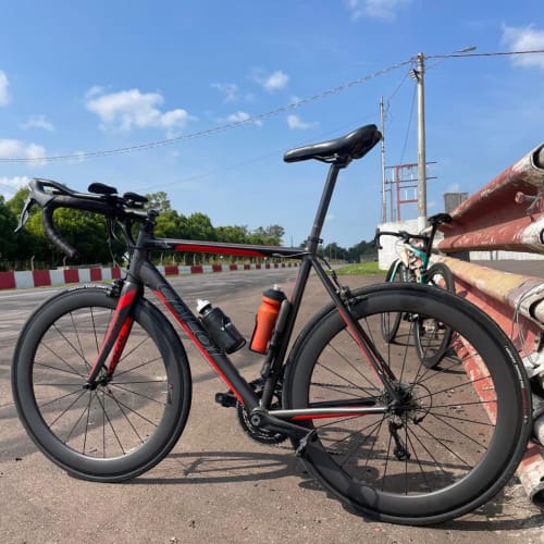 Cliente Axion Cycle com Roda de Carbono Rim Brake