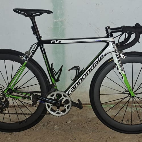 Cliente Axion Cycle com Roda de Carbono Rim Brake