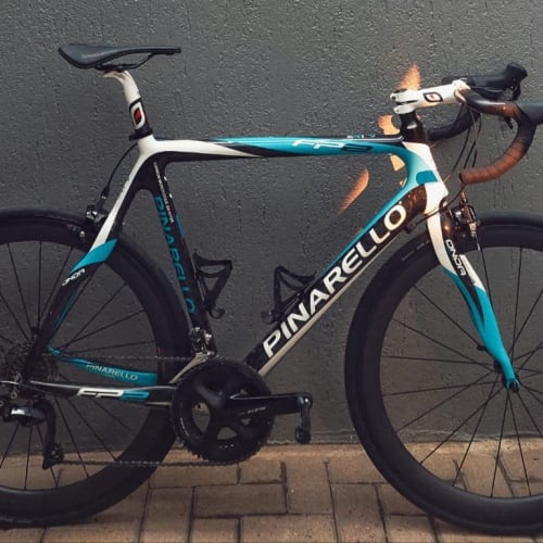 Cliente Axion Cycle com Roda de Carbono Rim Brake