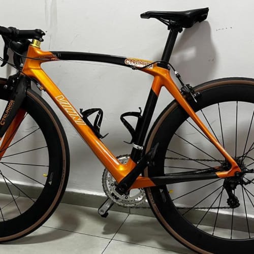 Cliente Axion Cycle com Roda de Carbono Rim Brake