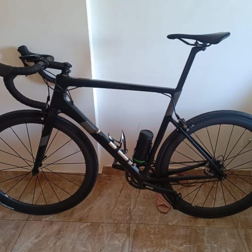 Cliente Axion Cycle com Roda de Carbono Rim Brake