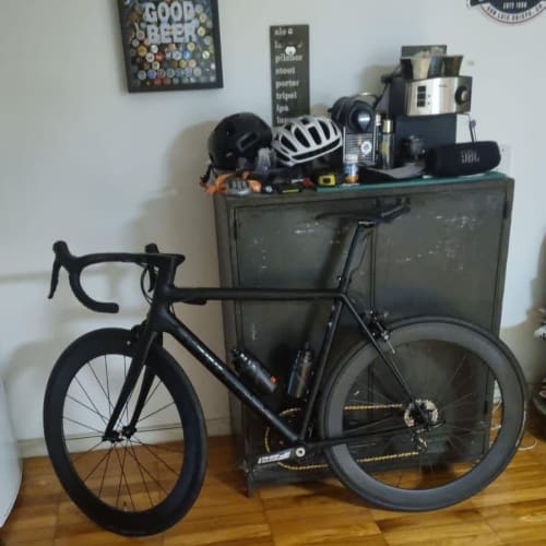 Cliente Axion Cycle com Roda de Carbono Rim Brake