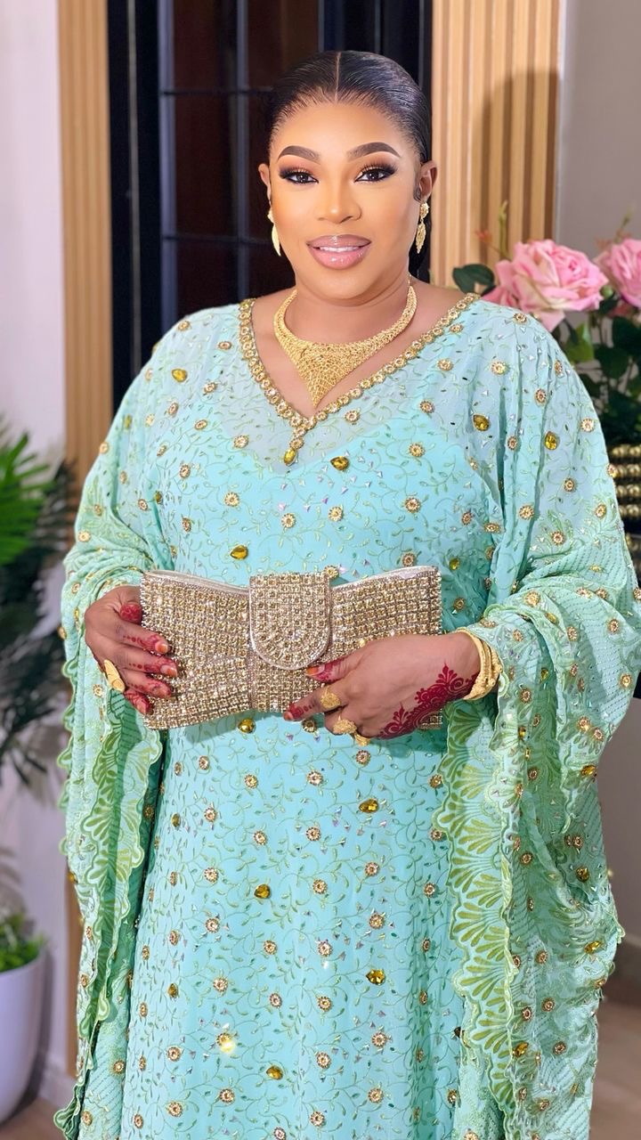 Tunique Abaya élégante – Tissu HKG, couleurs variées Thumbnail
